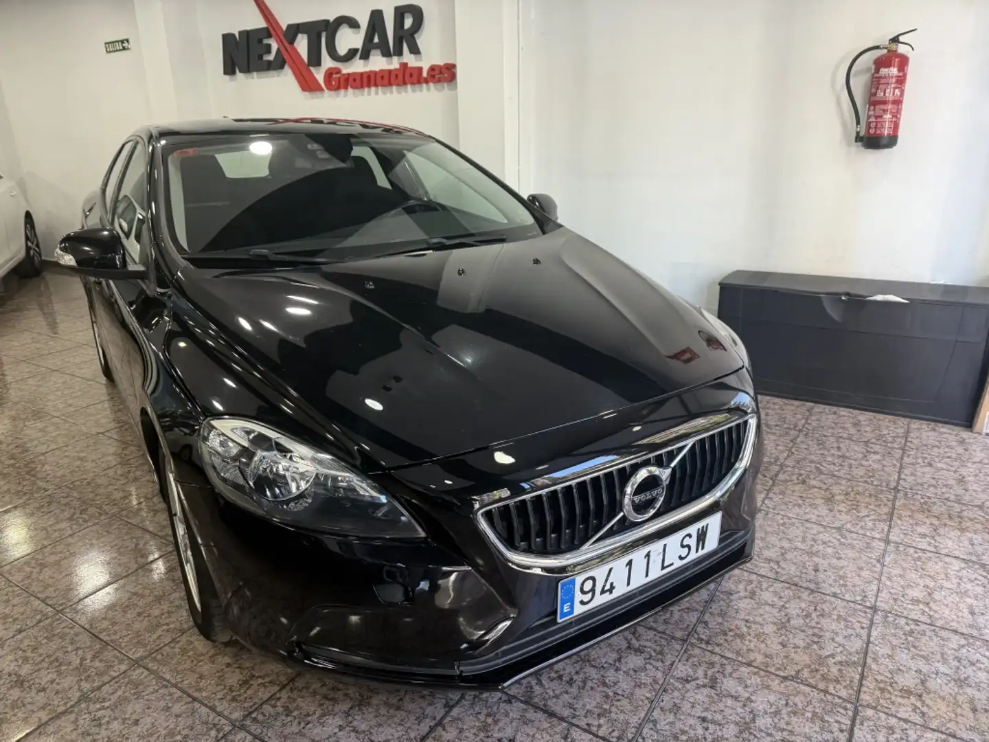 Volvo V40 D2 120 Noir - 2