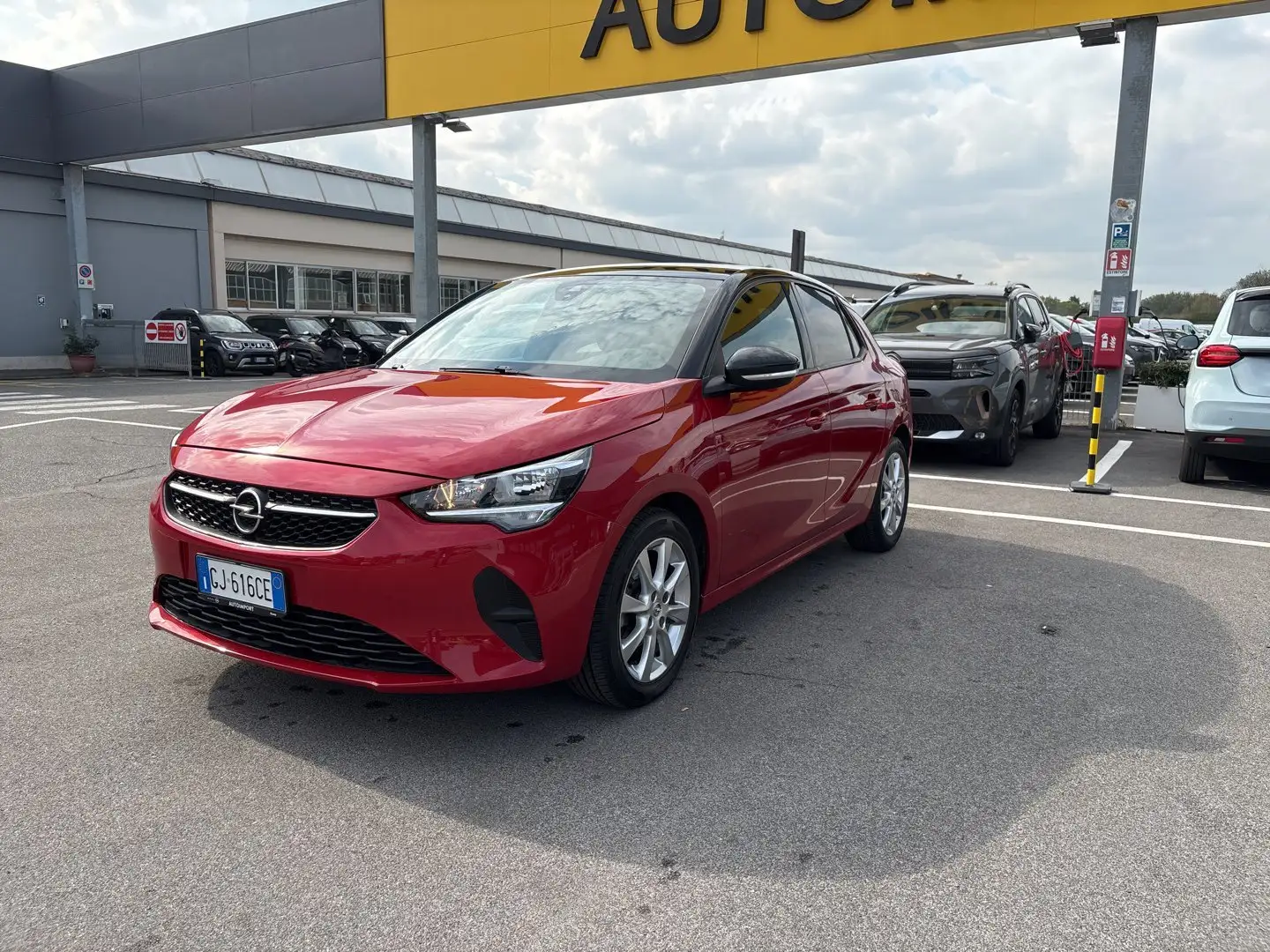 Opel Corsa Corsa 1.2 Edition Rosso - 1