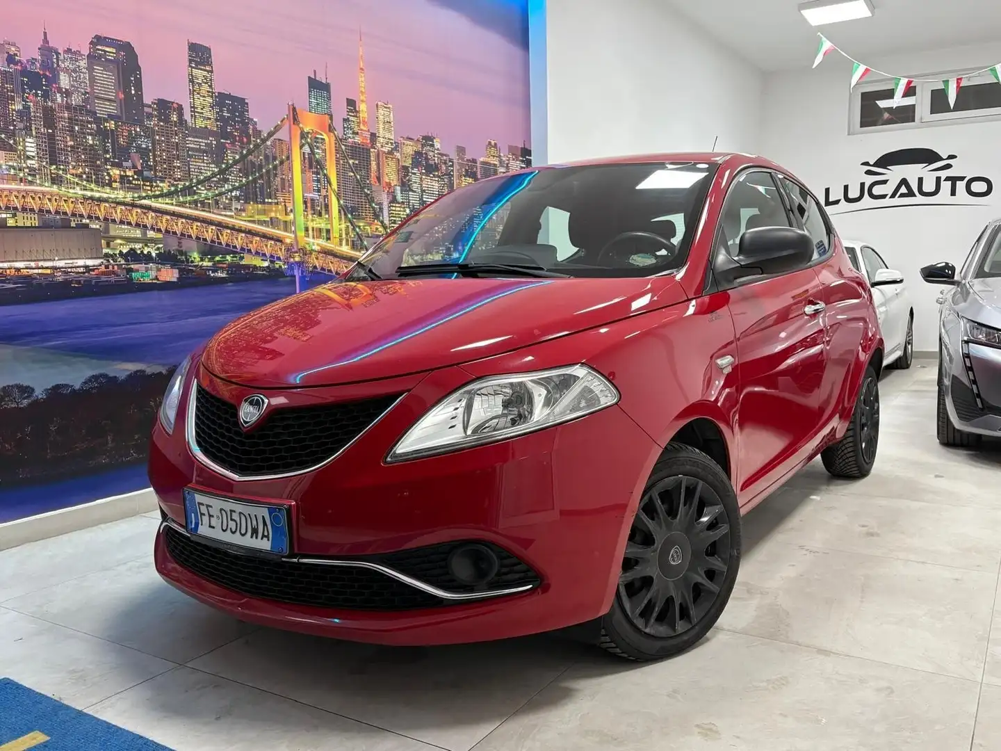 Lancia Ypsilon Ypsilon III 2015 1.2 Silver ecochic Gpl 69cv Rouge - 2