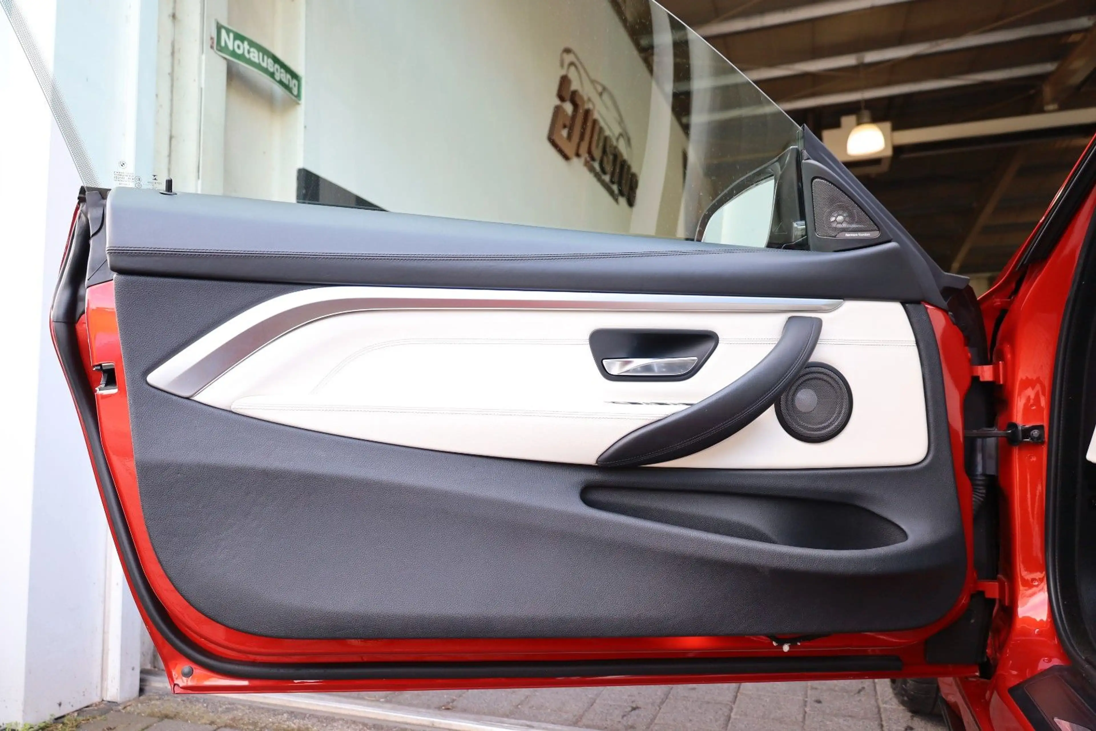 BMW M4 Competition Cabrio/360*/HUD/APPLE/HK/SHZ/R20 — photo 9