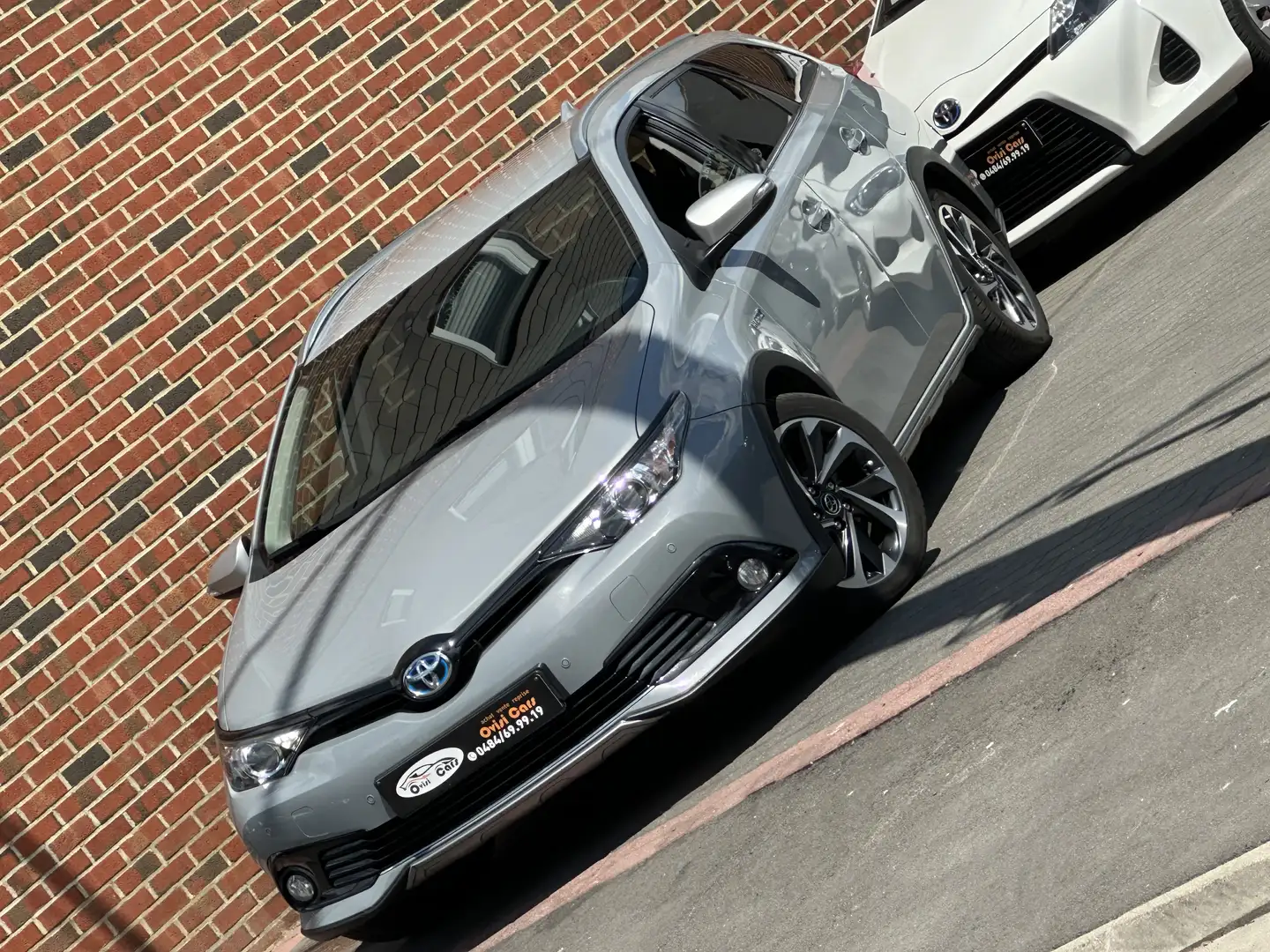 Toyota Auris // 12.2017 TOYOTA GARANTIE // ÉTAT NEUF // Gris - 1