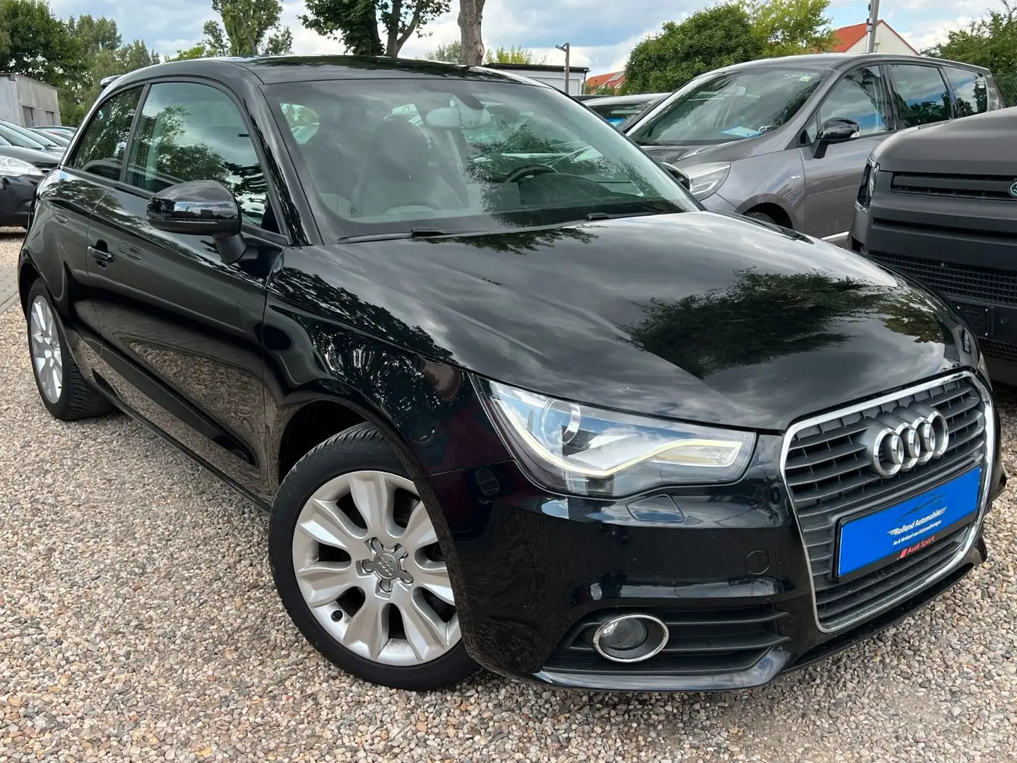 Audi A1 ambition*Klima*SHZ*Aut*Navi*PDC*TÜV 12/25 Schwarz - 1