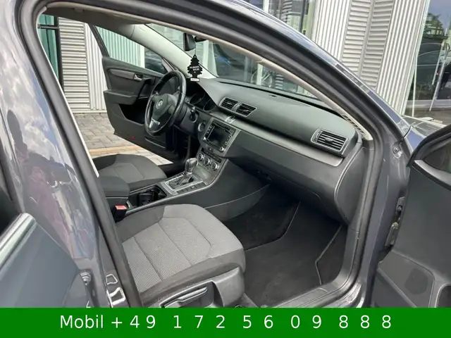 Volkswagen Passat view 15