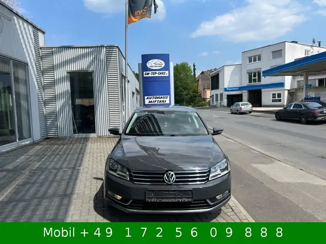 Volkswagen Passat view 9