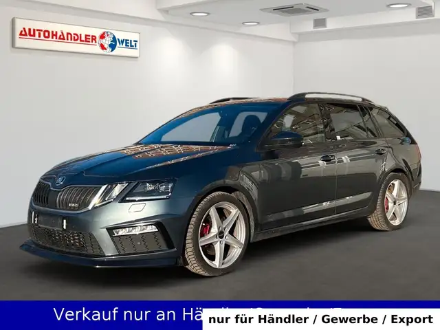 Skoda Octavia Kombi 2.0 TDI RS Automatik LED SHZ Navi