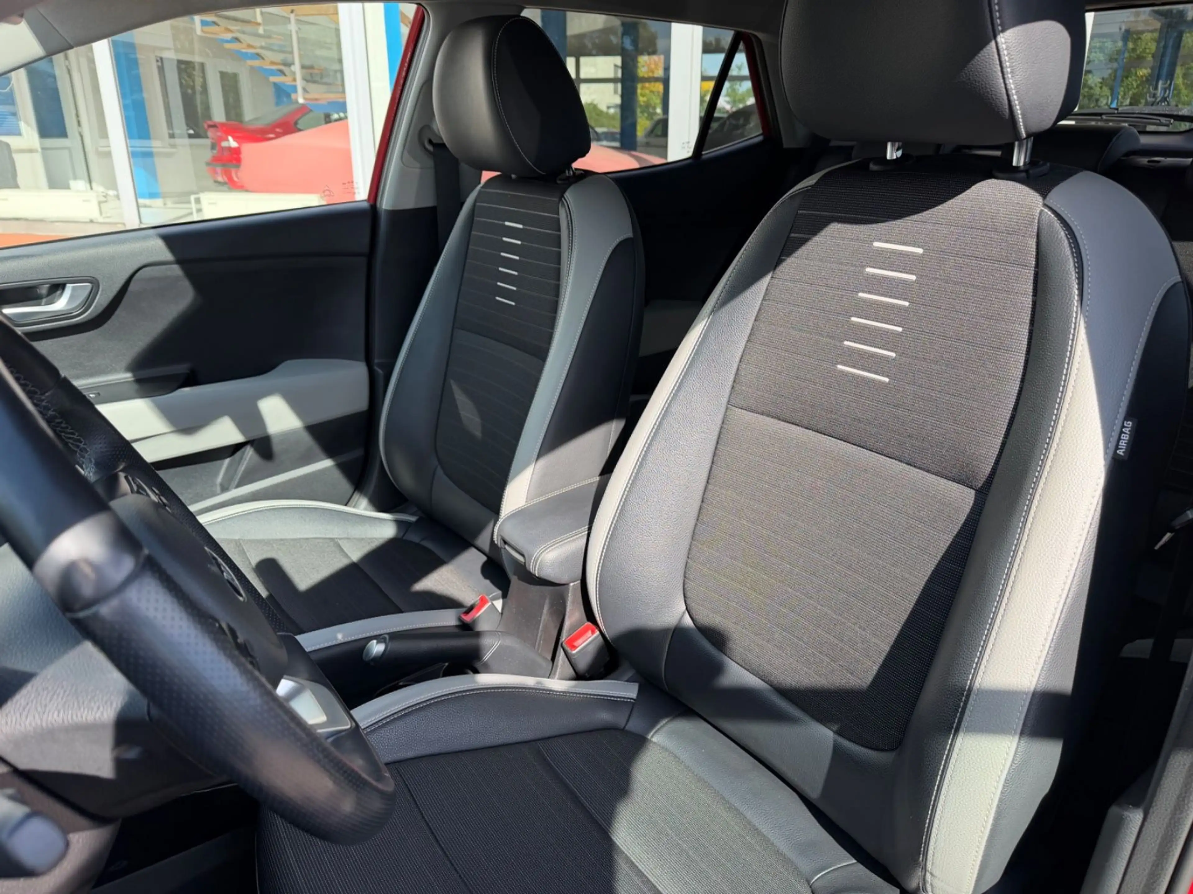 Kia Stonic Spirit *1.Hand* — photo 12
