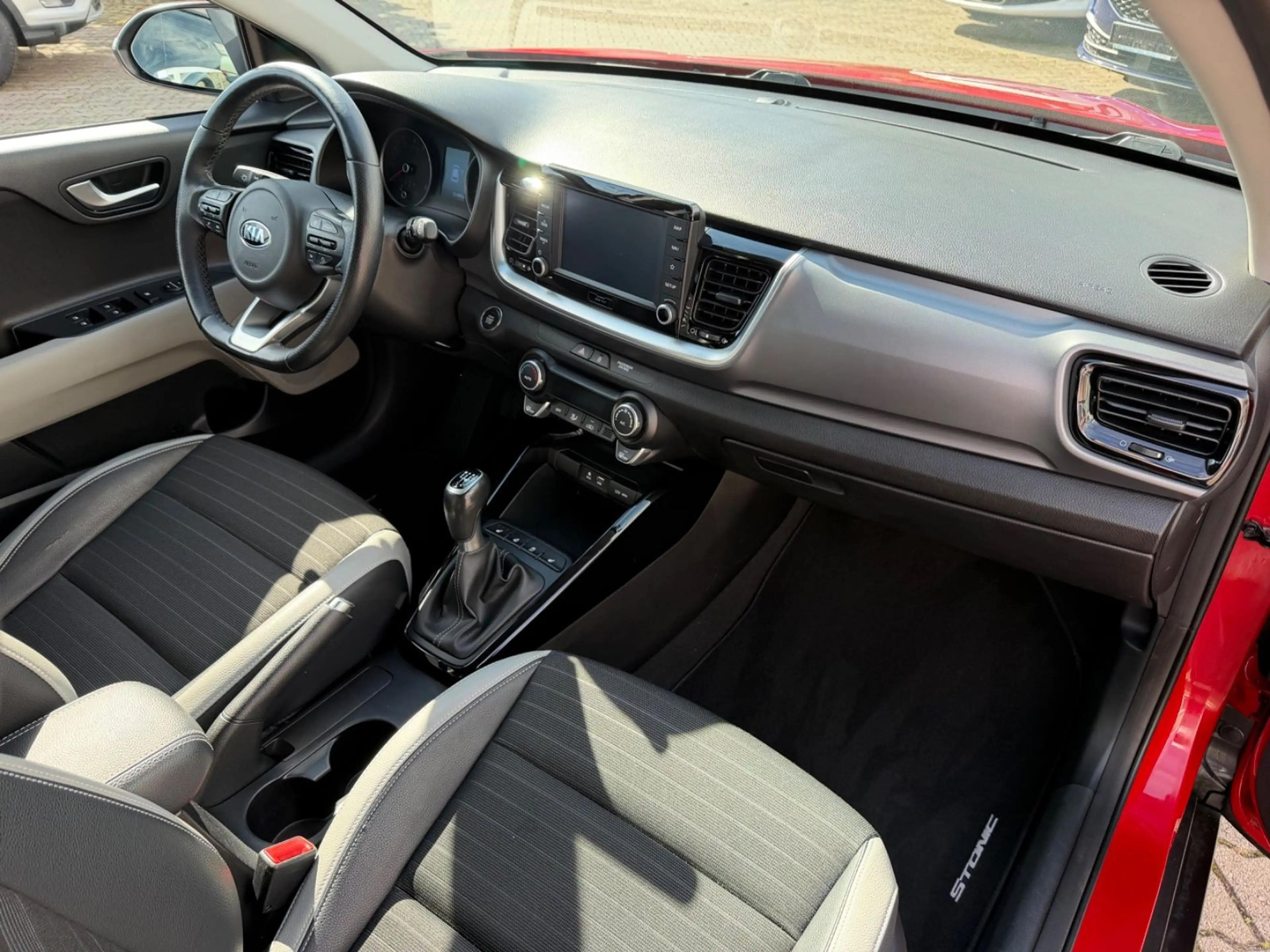 Kia Stonic Spirit *1.Hand* — photo 13