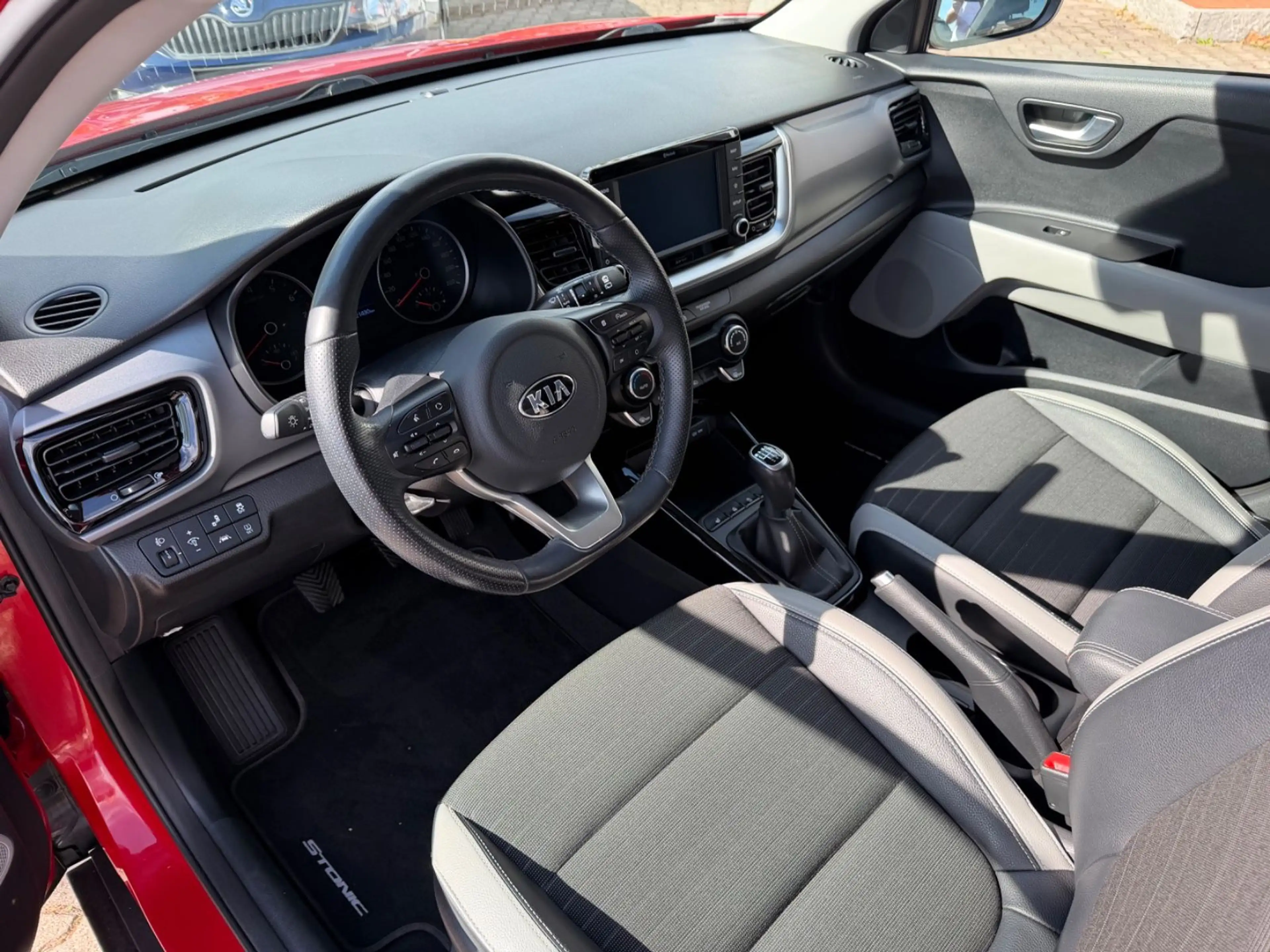 Kia Stonic Spirit *1.Hand* — photo 11
