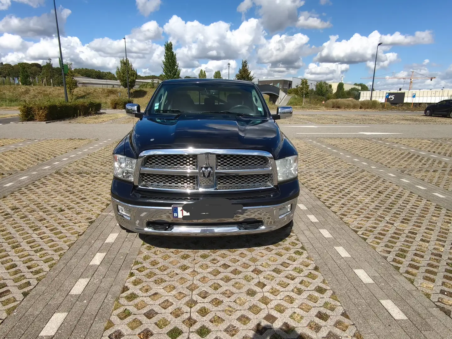 Dodge RAM RAM 1500 pick-up Czarny - 1