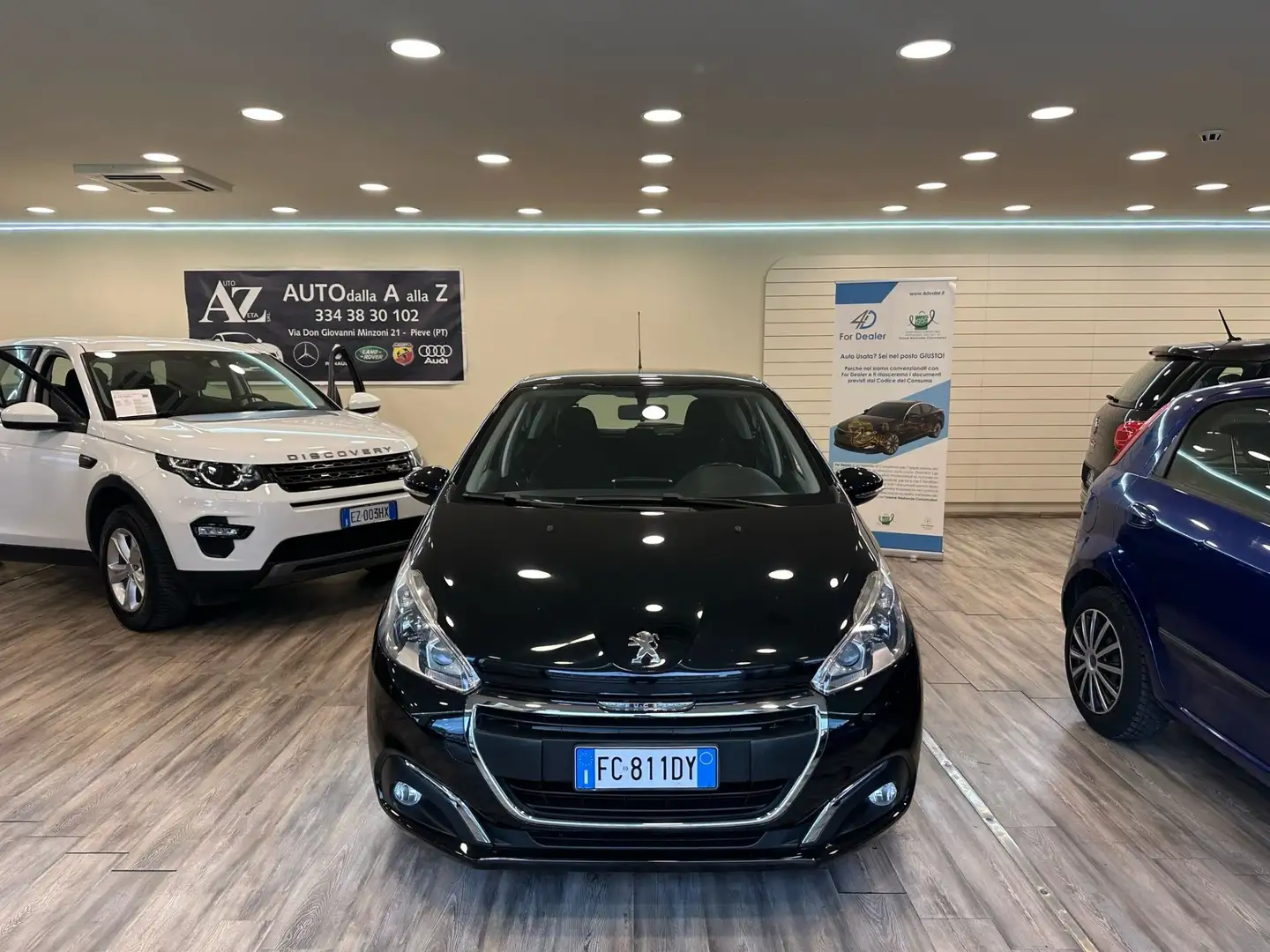 Peugeot 208 PureTech 82 5 porte Allure Nero - 1
