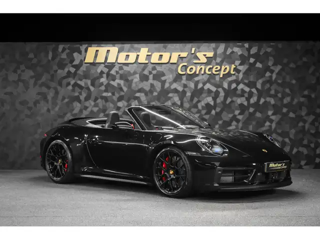 Porsche 992 view 6