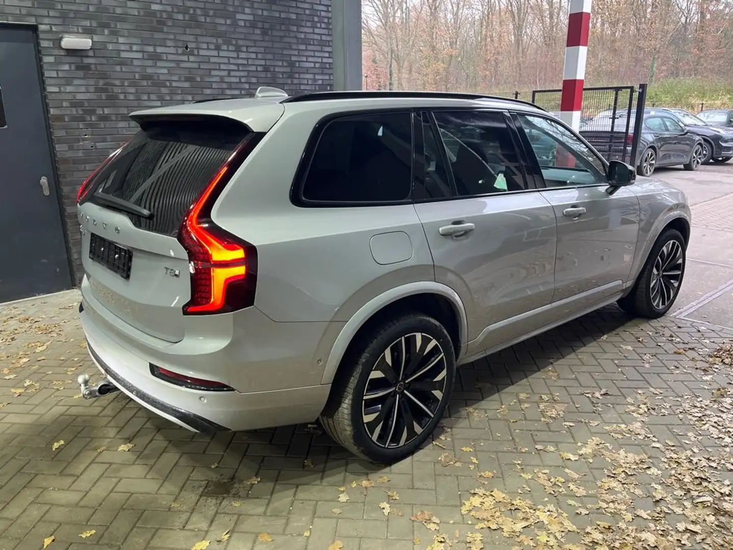 Volvo XC90 T8 Plug-in hybrid Plus Dark | Bowers&Wilkins | ACC Zilver - 2