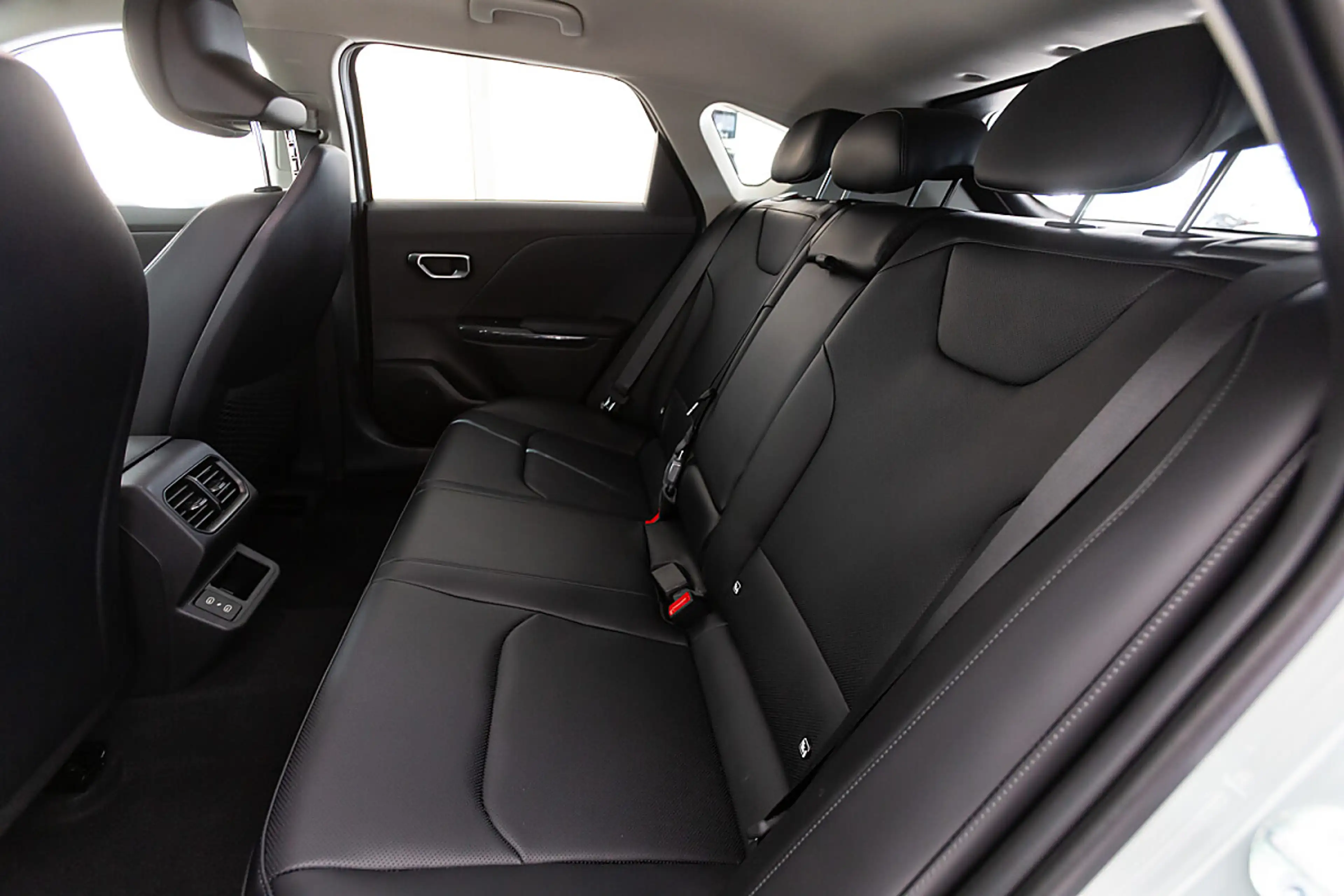 Kia K4 1,6 TGDI Gold DCT — photo 15