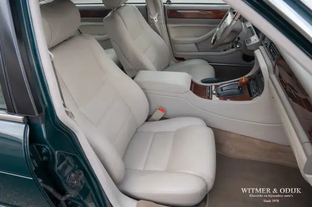 Jaguar XJ view 5