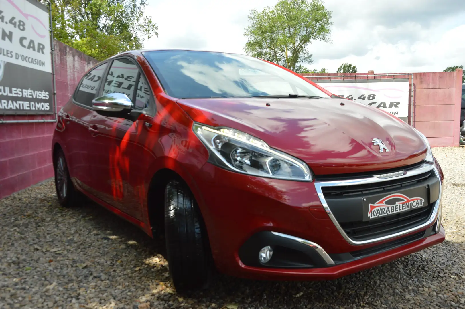 Peugeot 208 1.2i PureTech Style NAV SENS AR CLIM 35.442KM Rouge - 2