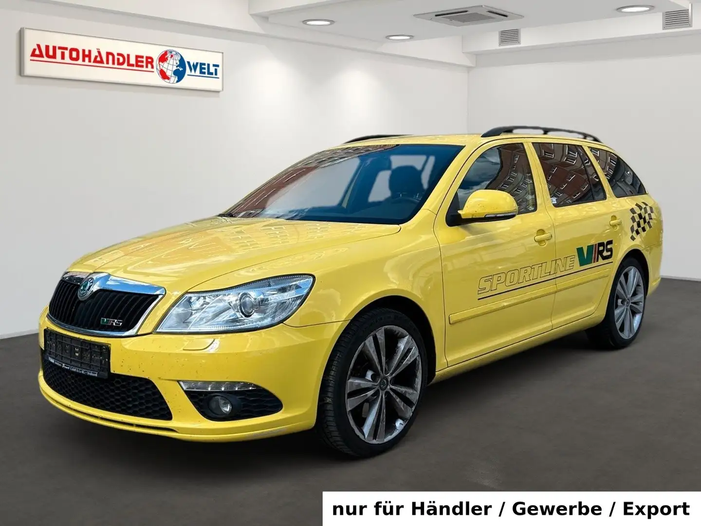 Skoda Octavia Kombi 2.0 TDI RS AAC Xenon SHZ PDC AHK Żółty - 1