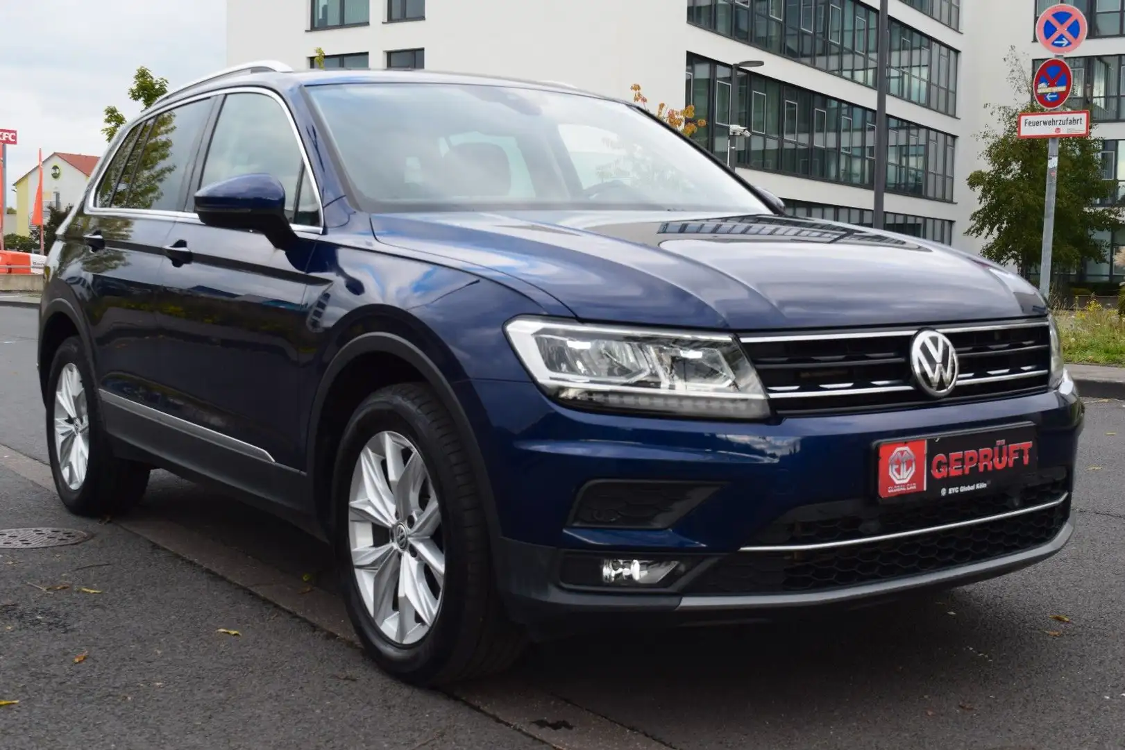 Volkswagen Tiguan Highline BMT/Start-Stopp 4Motion Autom Blau - 2