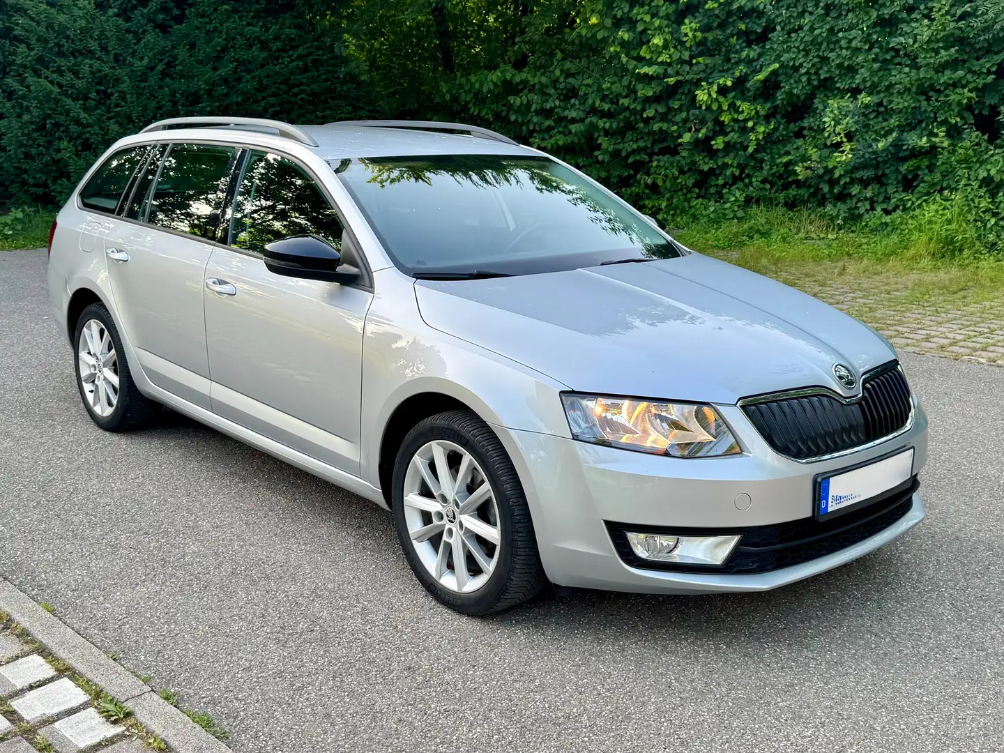 Skoda Octavia Octavia III Combi 1.2 TSI Ambition - Top gepflegt Argent - 1