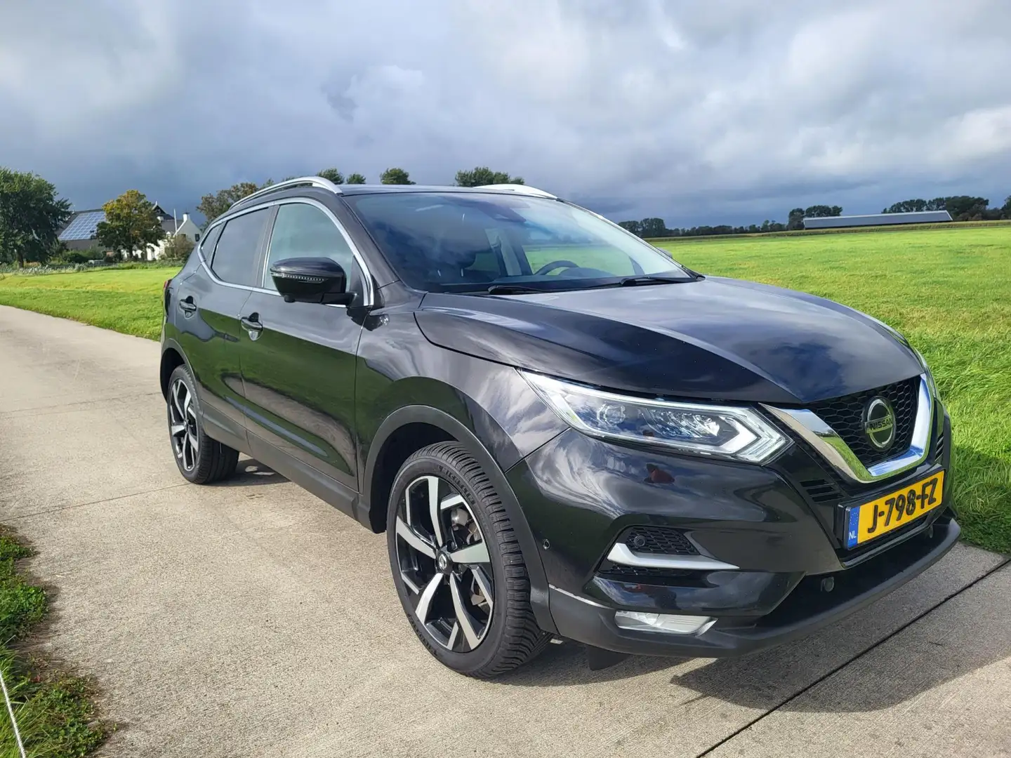 Nissan Qashqai 1.3 DIG-T navi camera panorama dak 82.319km Noir - 2