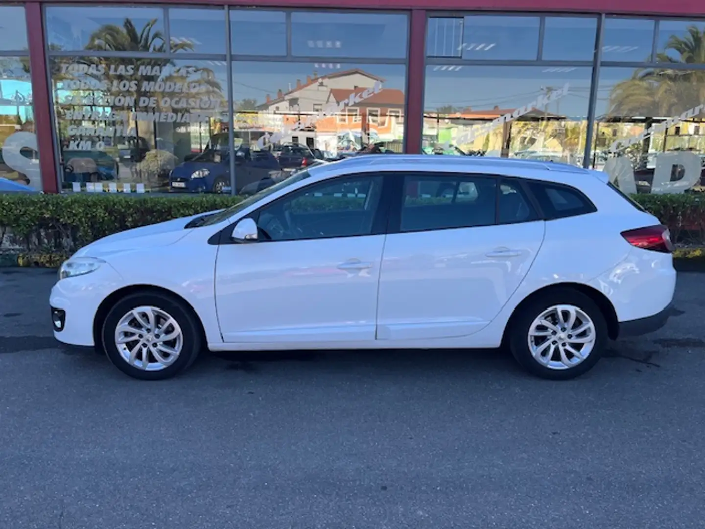 Renault Megane S.T. 1.6dCi En. Dynamique S&S 130 Blanco - 2