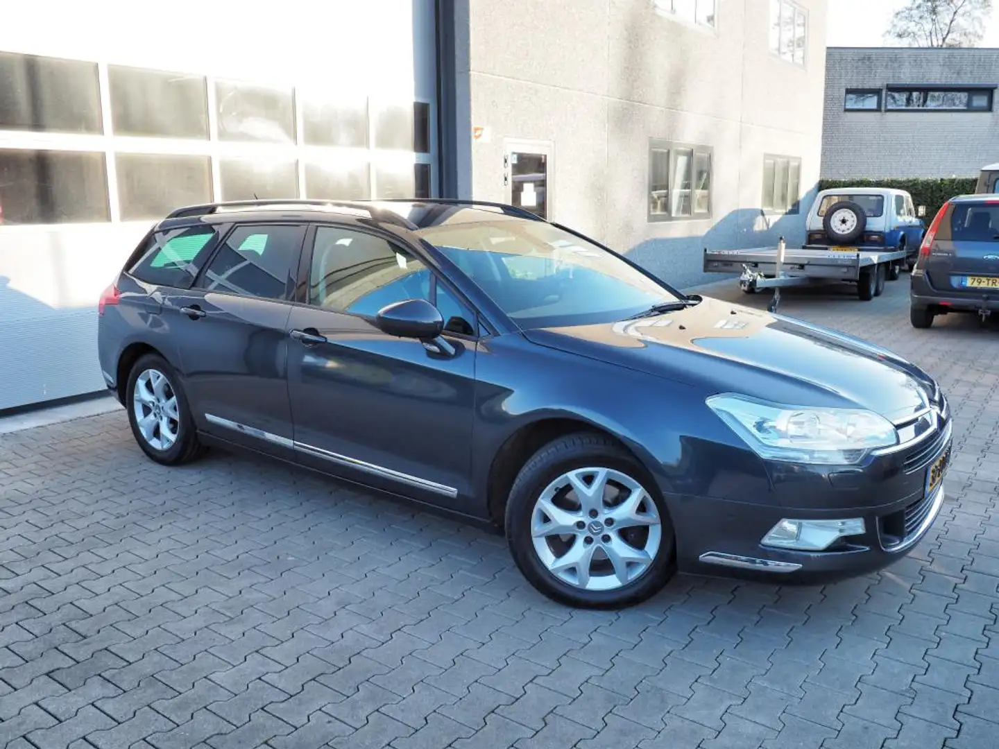 Citroen C5 Tourer 1.6 THP Business CLIMA CRUISE NAVI TREKH. Grau - 1