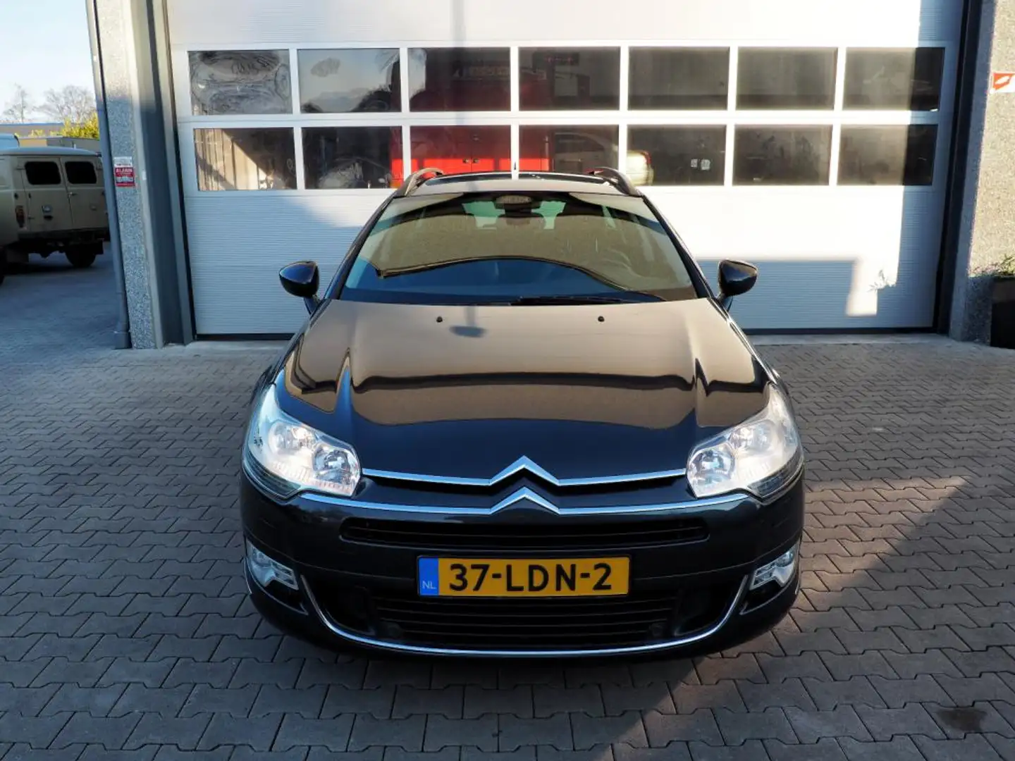 Citroen C5 Tourer 1.6 THP Business CLIMA CRUISE NAVI TREKH. Grau - 2