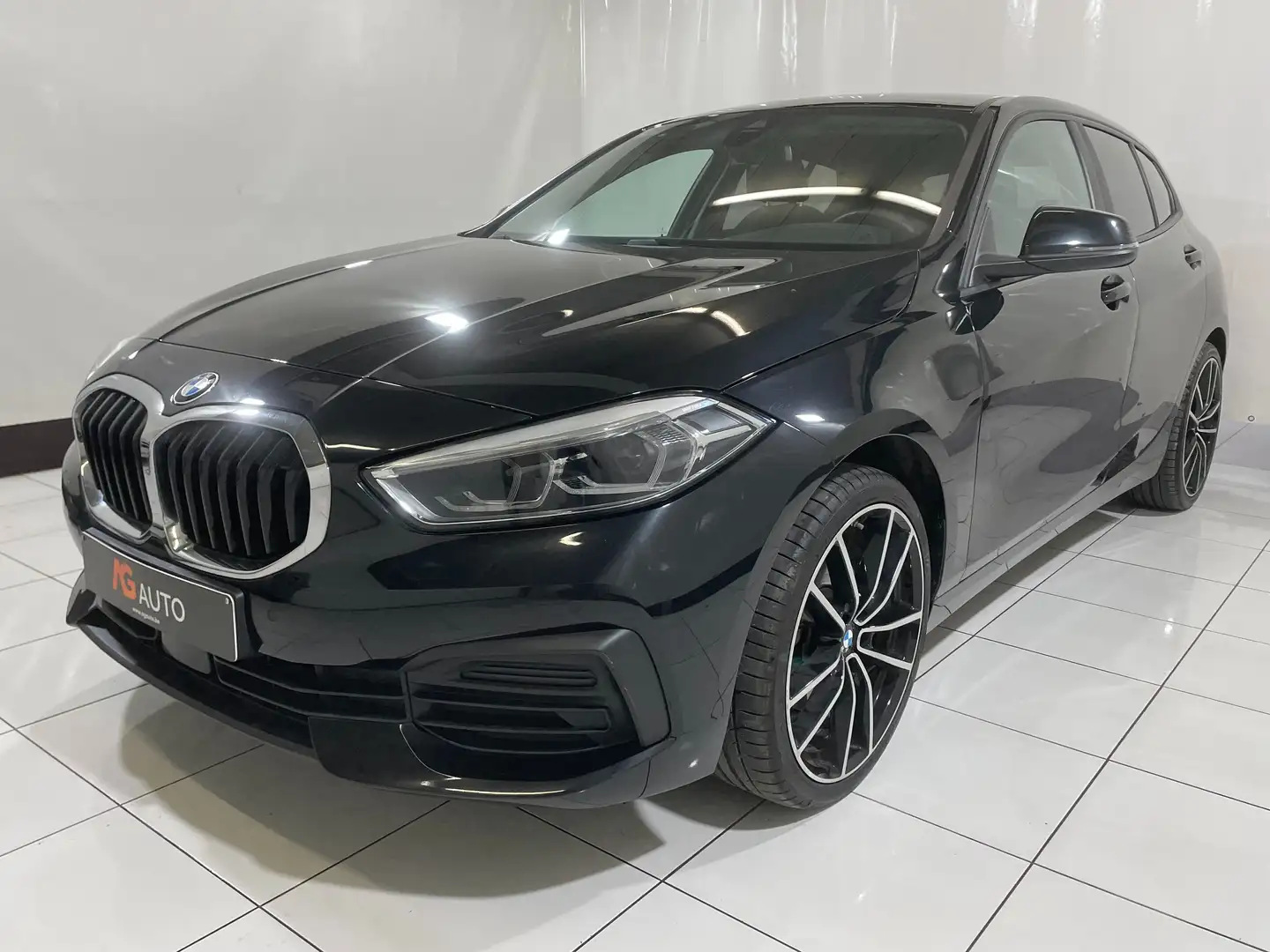 BMW 116 d * LED * Carplay * Digital cockpit Schwarz - 2