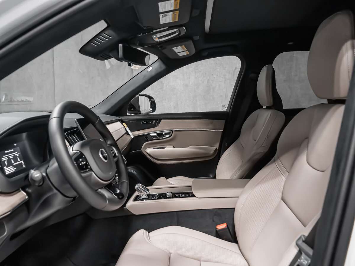 2026 Volvo XC90 Ultra 7-Seater (Dark Theme) thumb 12