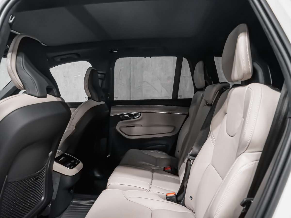 2026 Volvo XC90 Ultra 7-Seater (Dark Theme) thumb 13