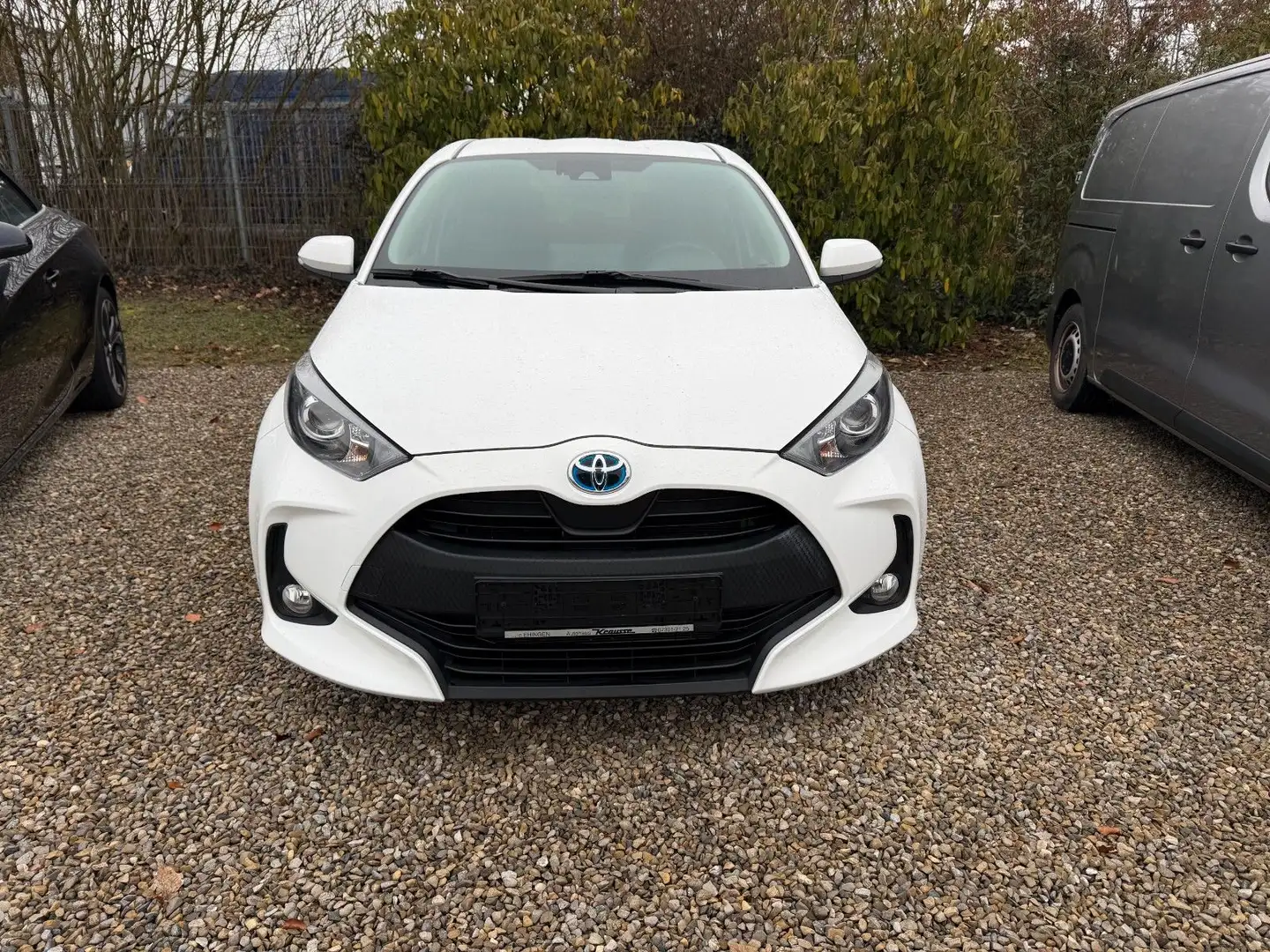 Toyota Yaris 1.5 Hybrid Design Comfort Weiß - 2