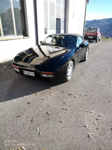 Porsche 944