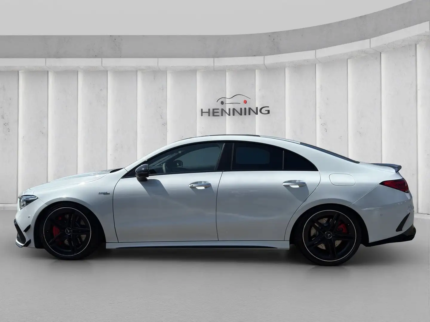 Mercedes-Benz CLA 45 AMG CLA 45S AMG 4M+ Burmester Pano Aero Perf. Sitze Bílá - 2