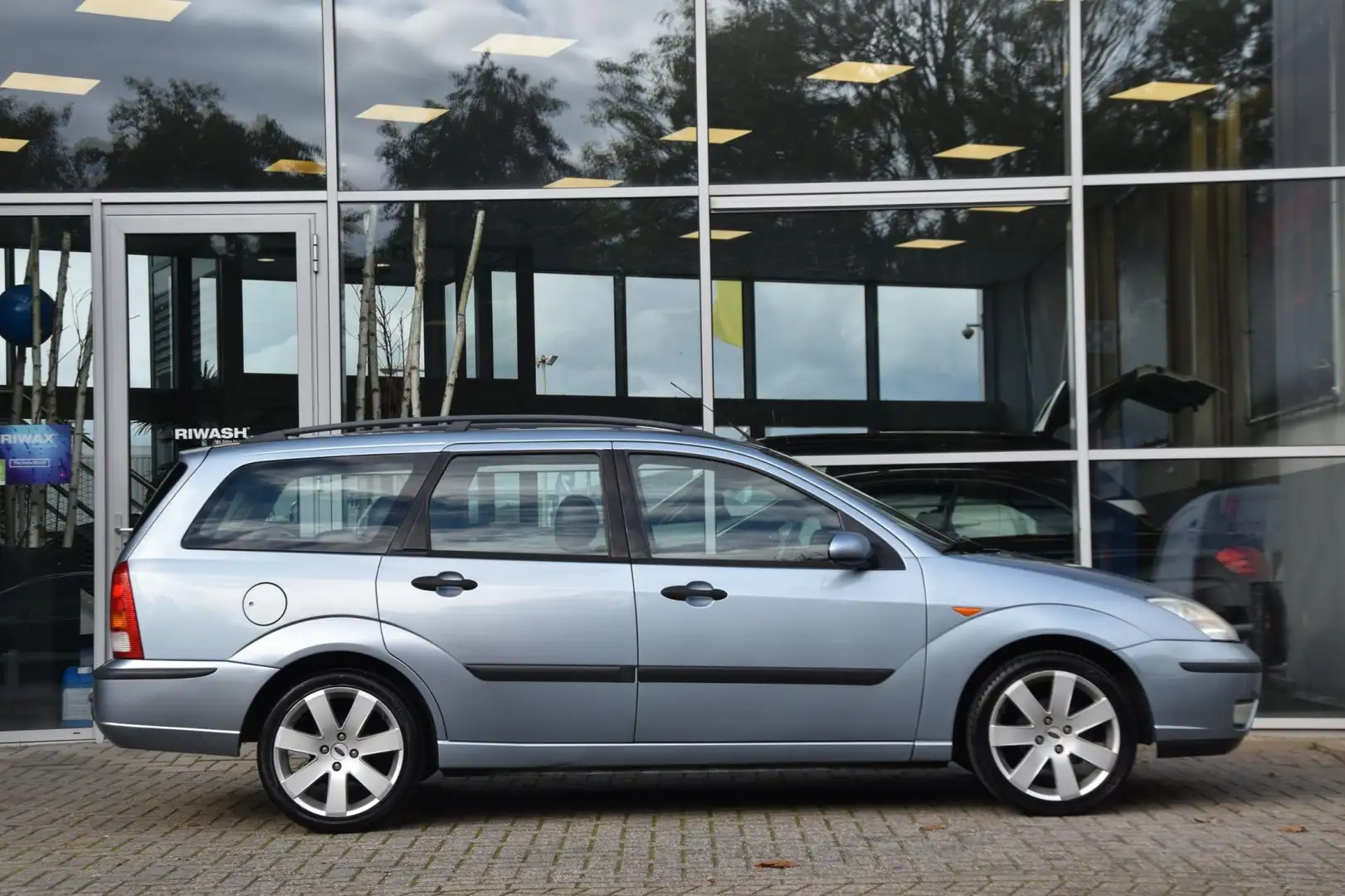 Ford Focus Wagon 1.6-16V Futura Airco Leder Trekhaak Nette Au Gris - 2