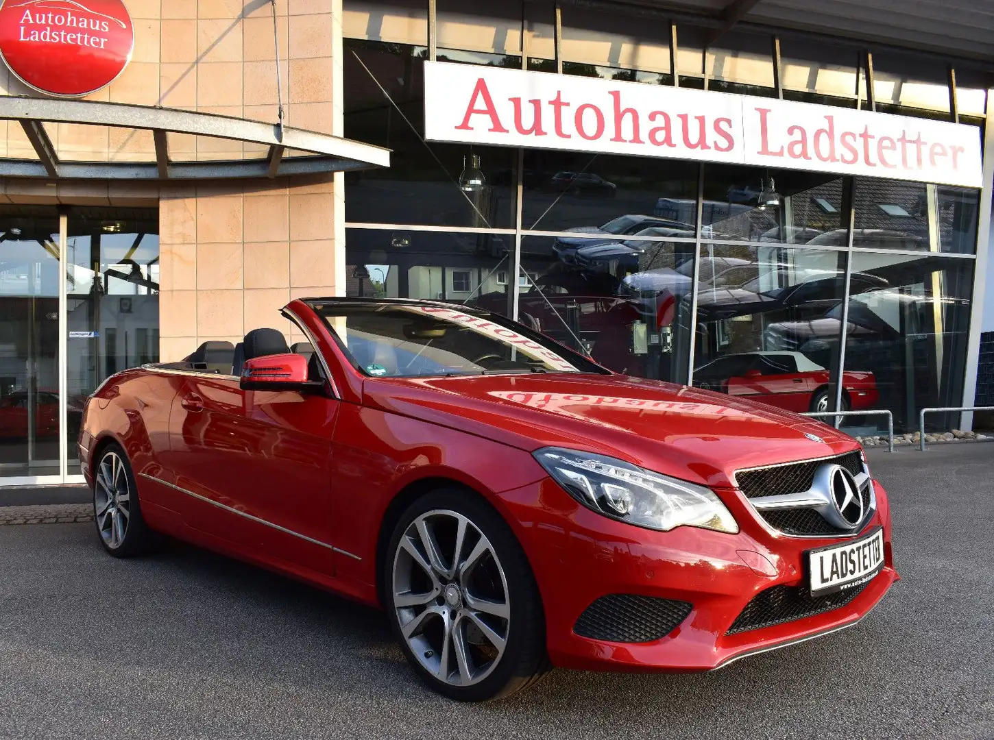 Mercedes-Benz E 220 *Sport-Paket*Memory*Aircap*Navi*LED*Leder* Roşu - 1