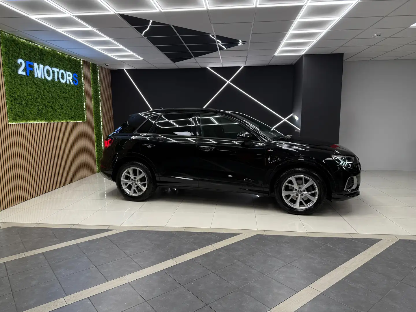 Audi Q3 35 2.0 tdi Business s-tronic Nero - 2