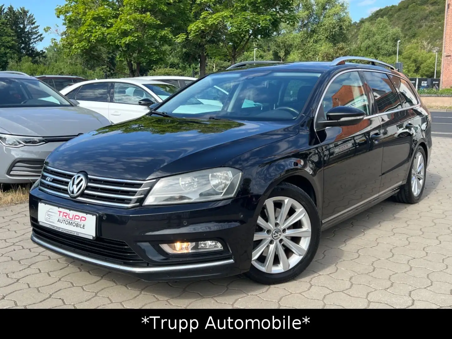 Volkswagen Passat 2.0TDI R-Line/Tempomat/Navi/AHK/SHZ/R-Kam - 1