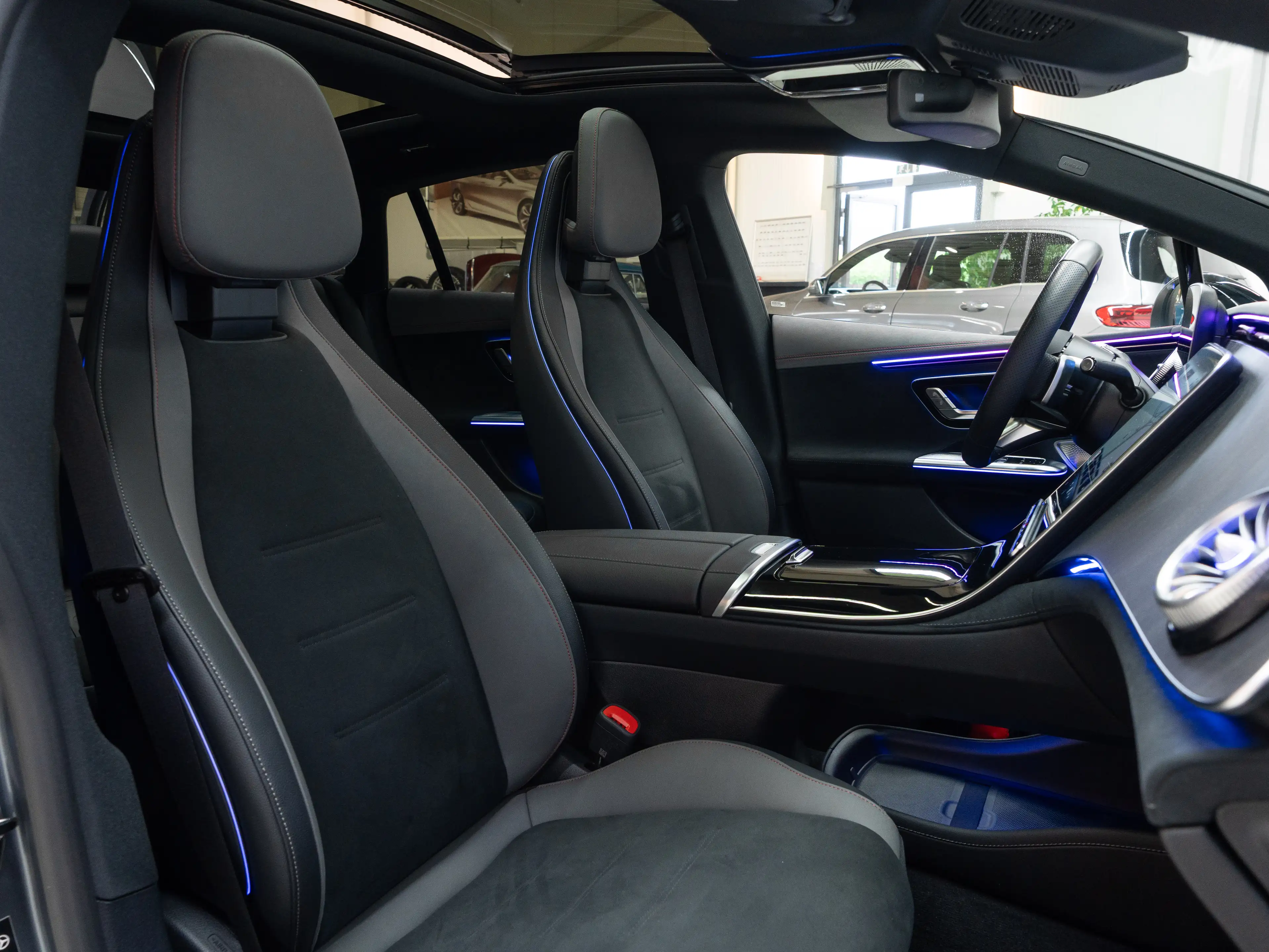 Mercedes-Benz EQE 350 4Matic AMG Premium Night PANO Achterassturing — photo 13