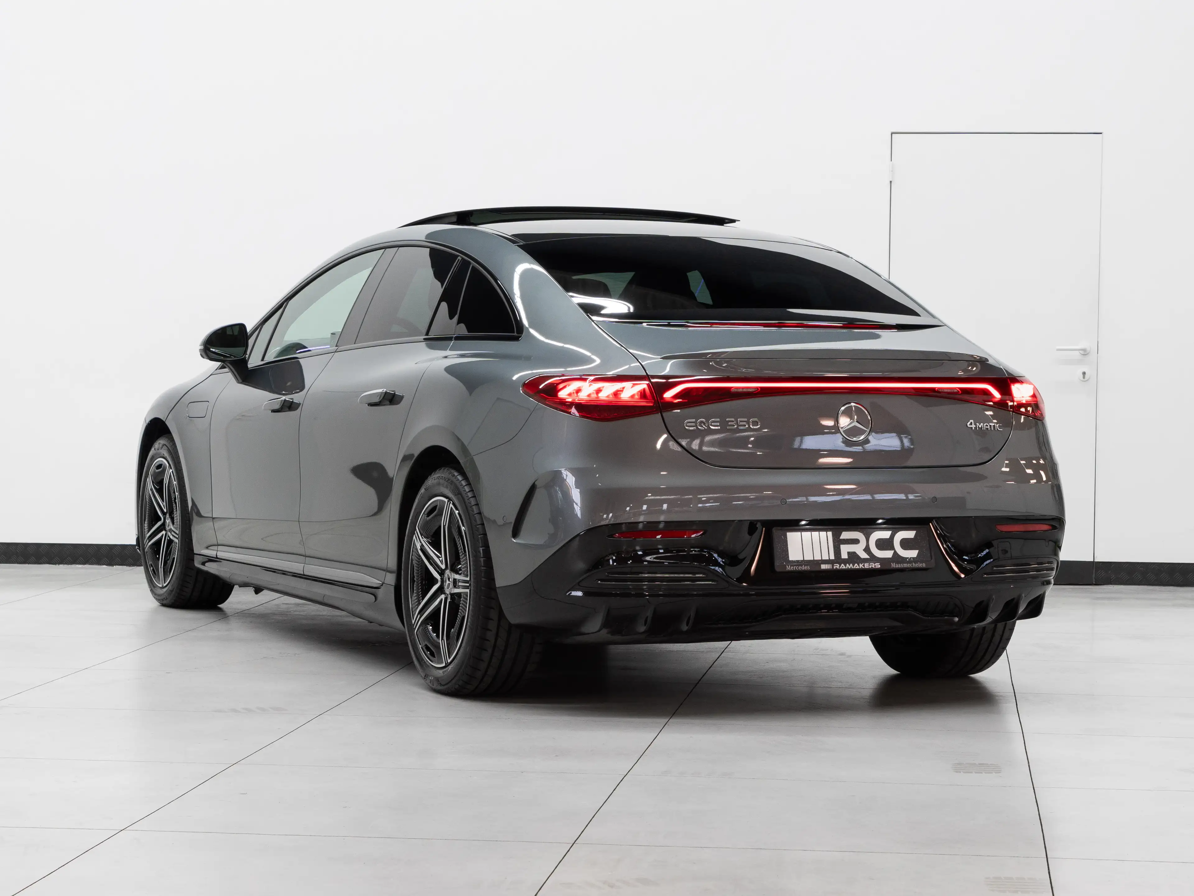 Mercedes-Benz EQE 350 4Matic AMG Premium Night PANO Achterassturing — photo 5