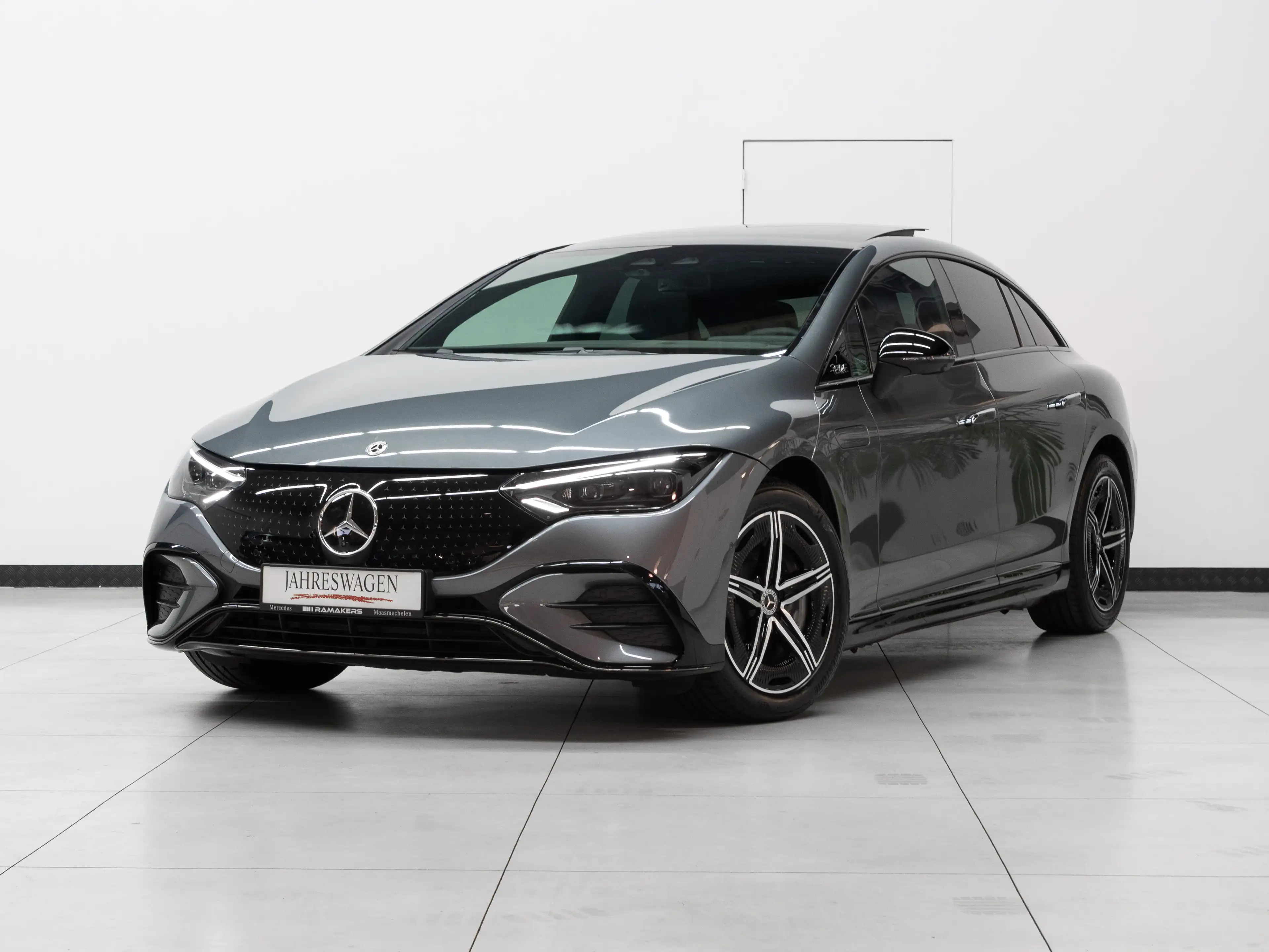 Mercedes-Benz EQE 350 4Matic AMG Premium Night PANO Achterassturing