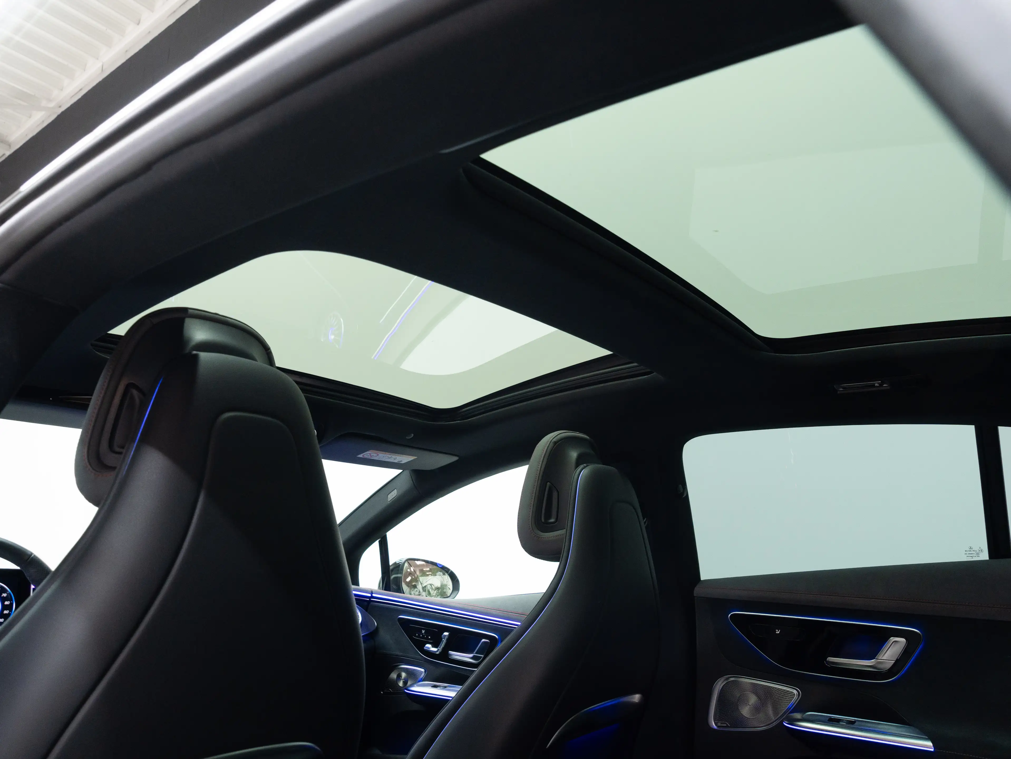 Mercedes-Benz EQE 350 4Matic AMG Premium Night PANO Achterassturing — photo 14