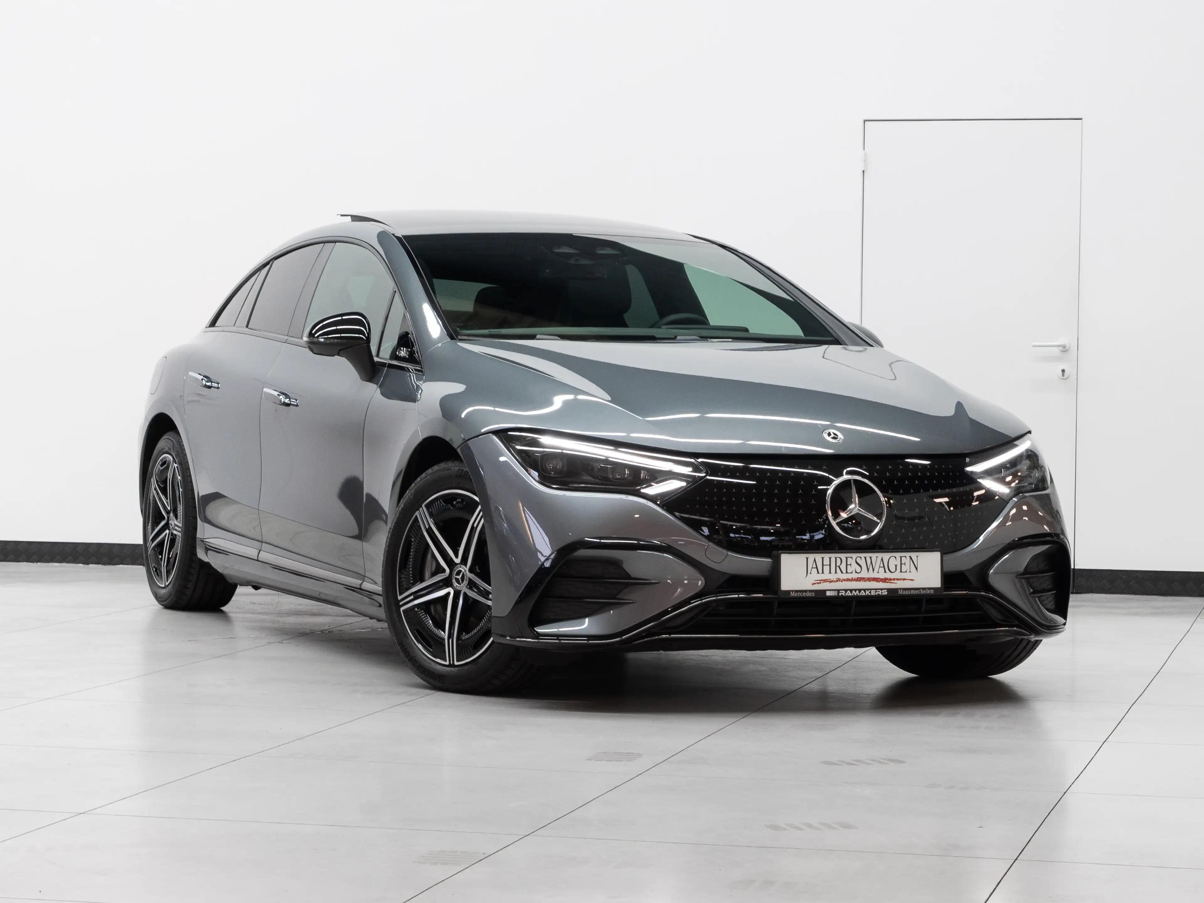 Mercedes-Benz EQE 350 4Matic AMG Premium Night PANO Achterassturing — photo 4