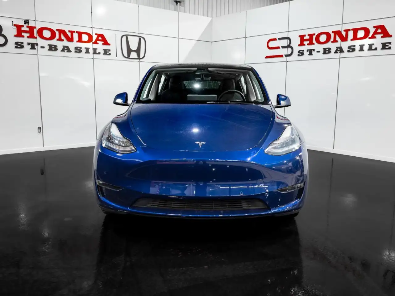 Tesla Model Y снимка Tesla Model Y