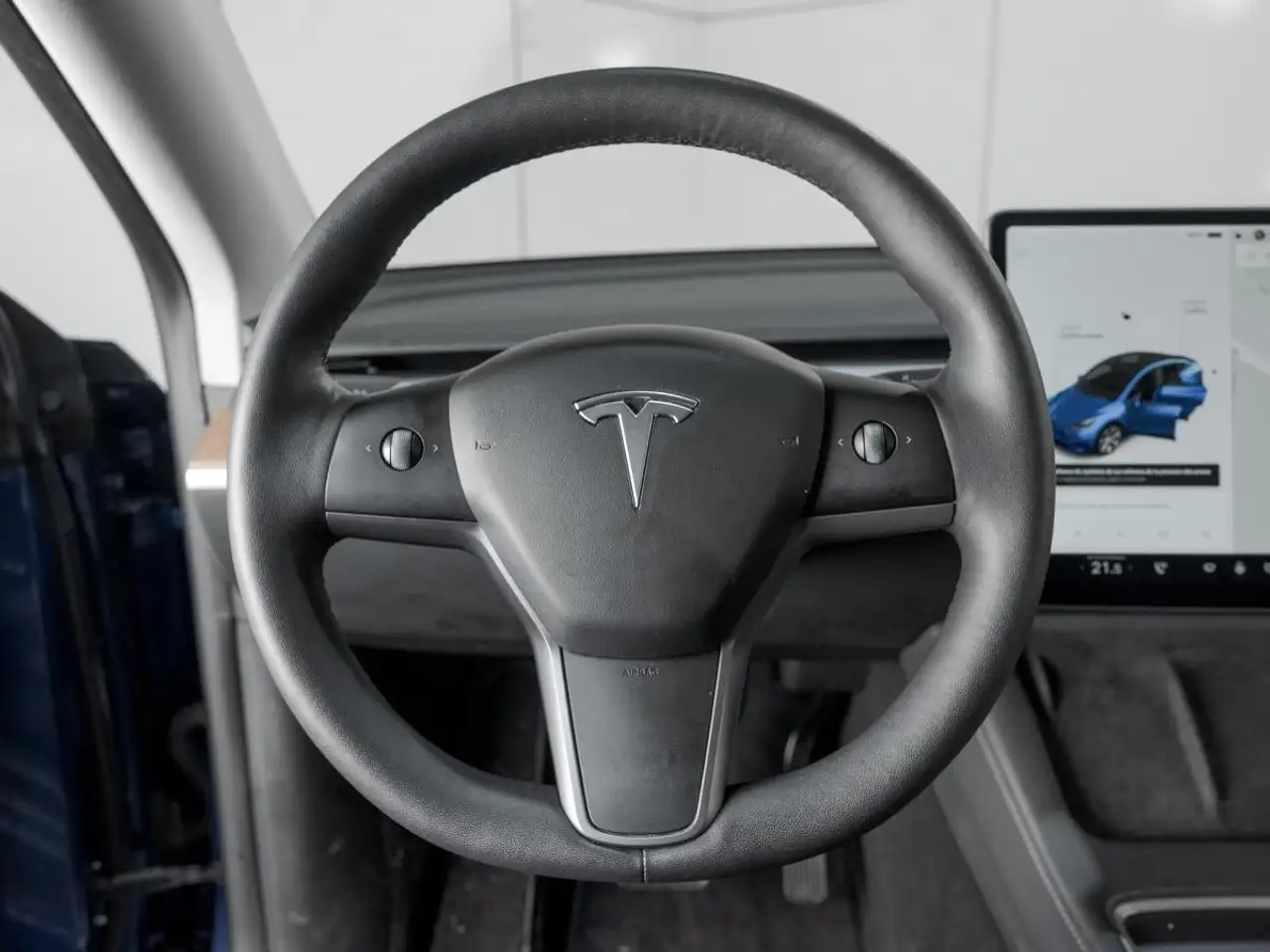 Tesla Model Y снимка Tesla Model Y