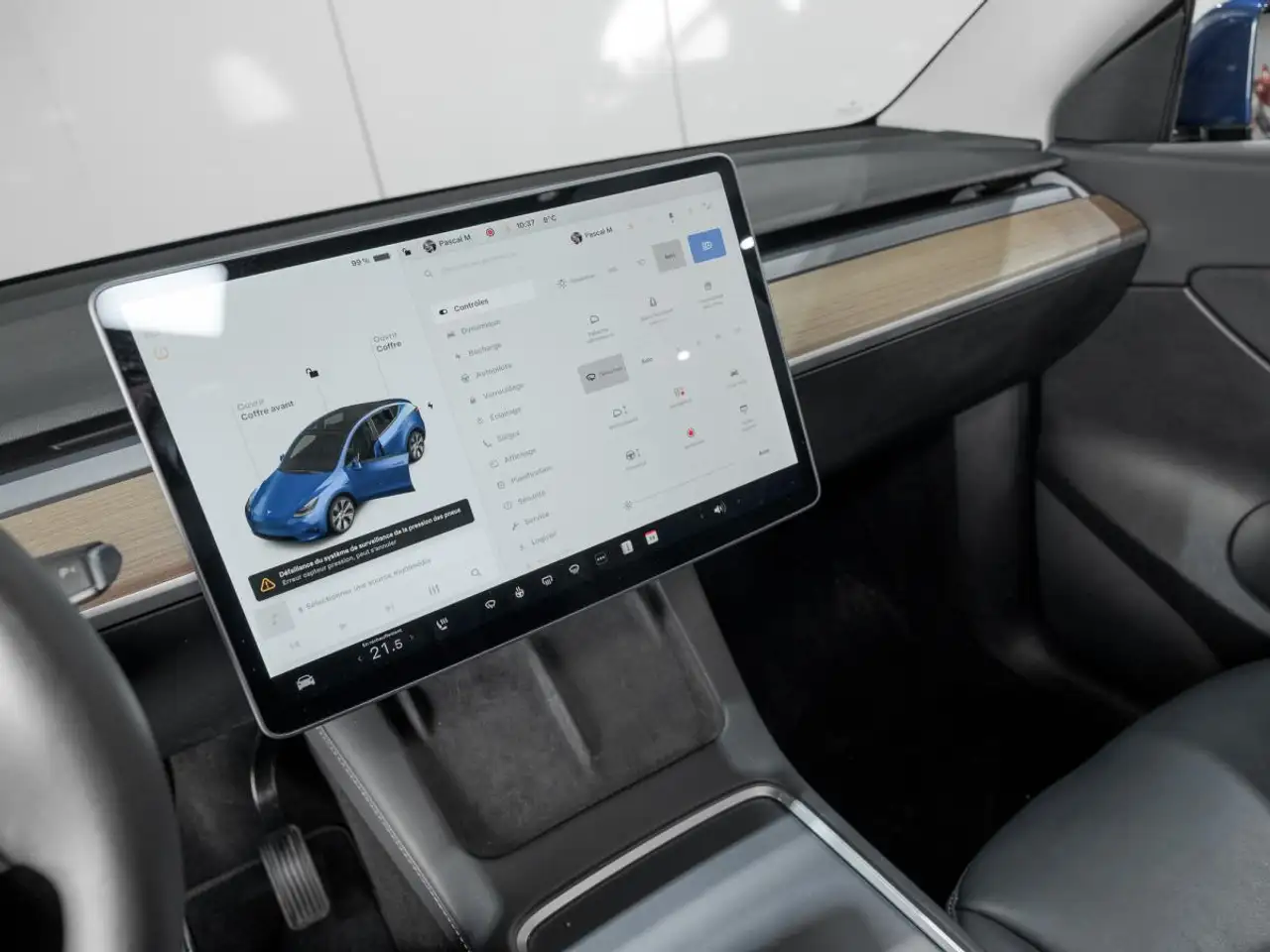 Tesla Model Y снимка Tesla Model Y