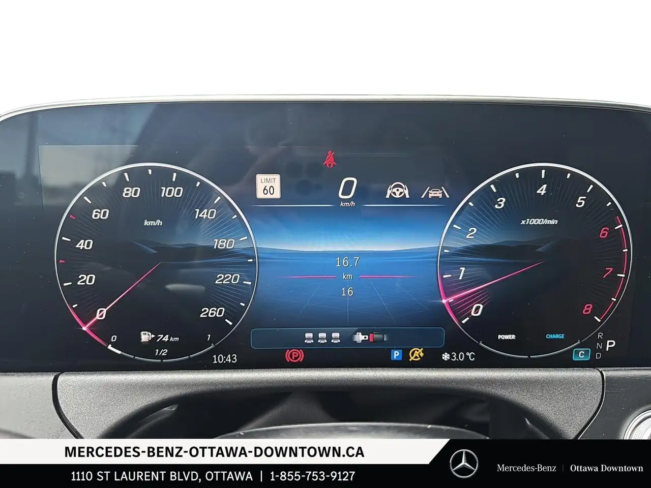 Mercedes-Benz E-Class снимка Mercedes-Benz E-Class