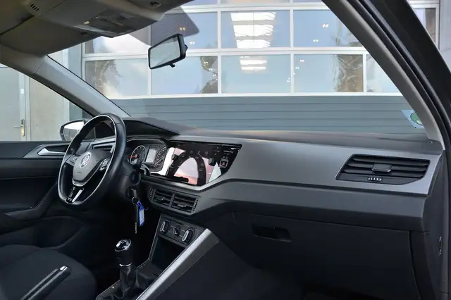 Volkswagen Polo view 10