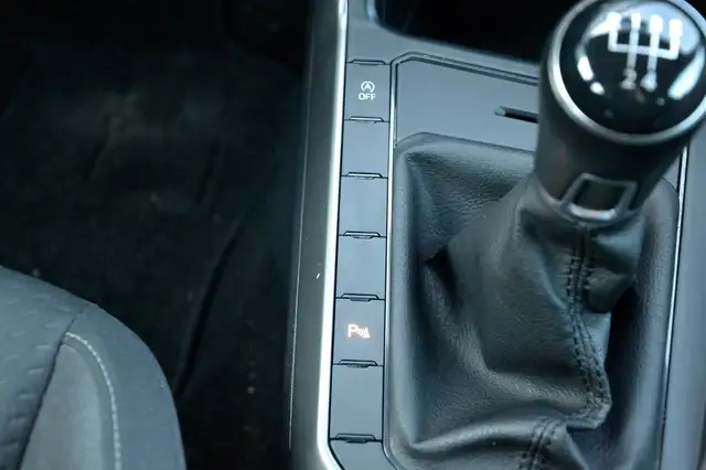 Volkswagen Polo view 18