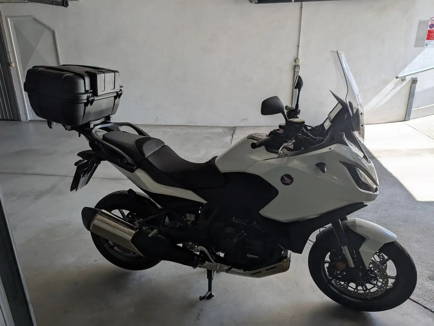 Honda NT 1100 Bílá - 1