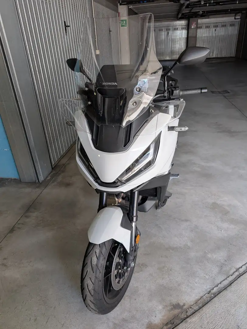 Honda NT 1100 Bílá - 2