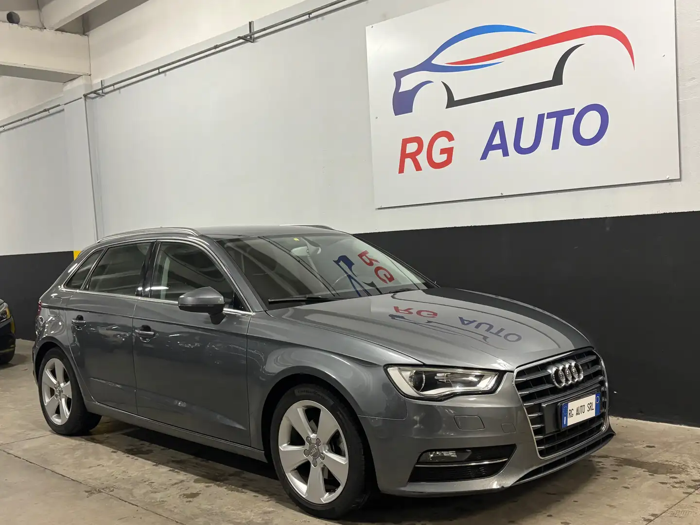 Audi A3 1.4 tosi automatico Grigio - 1